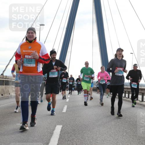 03.10.2024 - Köhlbrandbrückenlauf Jannik Wohlers http://msf.ph/oto/7284854 03.10.2024 09:32:50 Position 1 2334, 2333, 3037, 1501, 3251, 275, 2523 meine-sportfotos.de