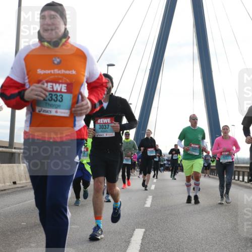 03.10.2024 - Köhlbrandbrückenlauf Jannik Wohlers http://msf.ph/oto/7284860 03.10.2024 09:32:51 Position 1 333, 3037, 1501, 3425, 3251, 3062, 2275, 2523 meine-sportfotos.de