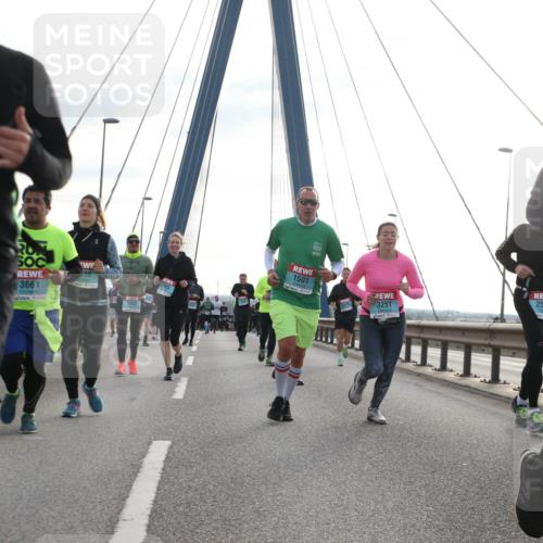 03.10.2024 - Köhlbrandbrückenlauf Jannik Wohlers http://msf.ph/oto/7284874 03.10.2024 09:32:52 Position 1 3037, 3661, 96, 3062, 1501, 3251, 2523, 2275 meine-sportfotos.de