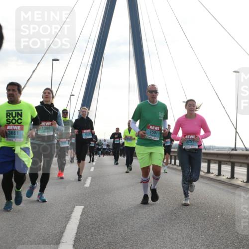 03.10.2024 - Köhlbrandbrückenlauf Jannik Wohlers http://msf.ph/oto/7284880 03.10.2024 09:32:52 Position 1 3661, 1396, 1501, 3425, 3251, 3062, 2523 meine-sportfotos.de