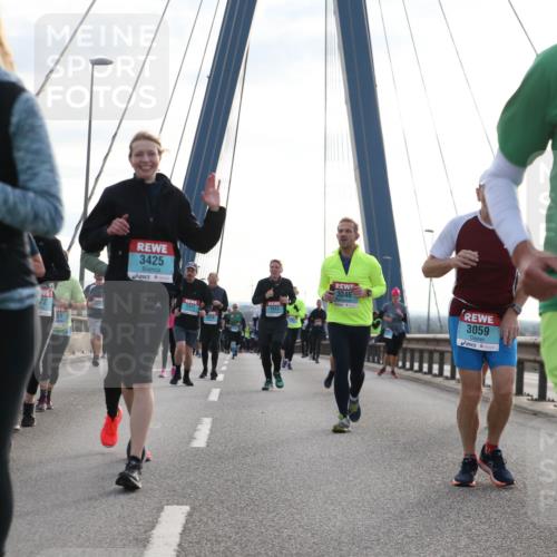 03.10.2024 - Köhlbrandbrückenlauf Jannik Wohlers http://msf.ph/oto/7284898 03.10.2024 09:32:54 Position 1 1396, 3425, 1312, 3246, 3059, 1501 meine-sportfotos.de