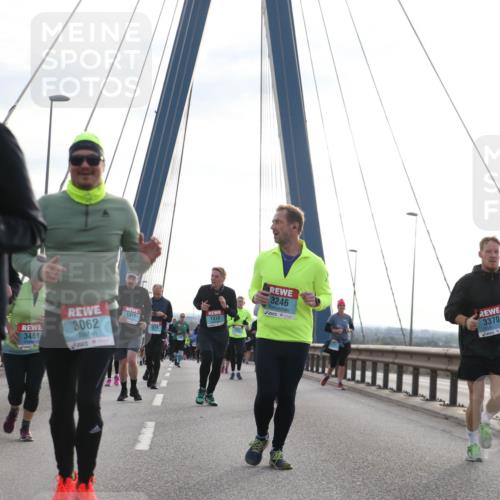 03.10.2024 - Köhlbrandbrückenlauf Jannik Wohlers http://msf.ph/oto/7284925 03.10.2024 09:32:55 Position 1 3425, 3461, 3062, 1311, 2274, 1312, 3246, 3370, 3059 meine-sportfotos.de