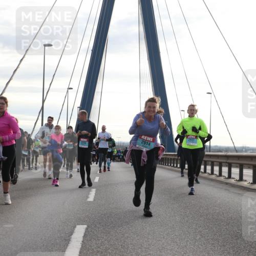 03.10.2024 - Köhlbrandbrückenlauf Jannik Wohlers http://msf.ph/oto/7285759 03.10.2024 09:33:01 Position 1 2937, 2914, 3323, 2274, 2783 meine-sportfotos.de