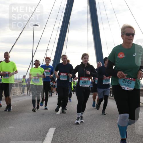 03.10.2024 - Köhlbrandbrückenlauf Jannik Wohlers http://msf.ph/oto/7286869 03.10.2024 09:33:10 Position 1 1275, 46, 3707, 2619, 3706, 2201, 2260 meine-sportfotos.de