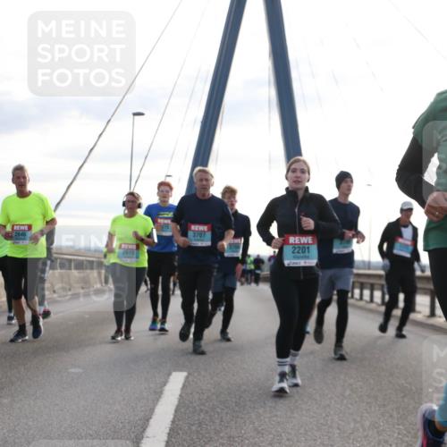 03.10.2024 - Köhlbrandbrückenlauf Jannik Wohlers http://msf.ph/oto/7286883 03.10.2024 09:33:11 Position 1 2646, 2619, 3707, 2201, 2260 meine-sportfotos.de