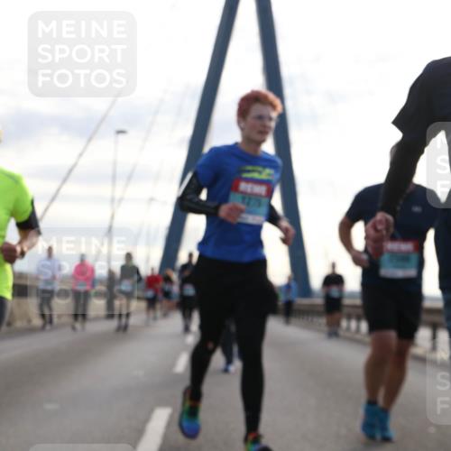 03.10.2024 - Köhlbrandbrückenlauf Jannik Wohlers http://msf.ph/oto/7286942 03.10.2024 09:33:13 Position 1 2619, 1279, 370 meine-sportfotos.de