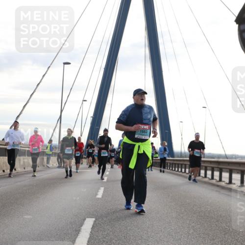 03.10.2024 - Köhlbrandbrückenlauf Jannik Wohlers http://msf.ph/oto/7286956 03.10.2024 09:33:14 Position 1 1663 meine-sportfotos.de