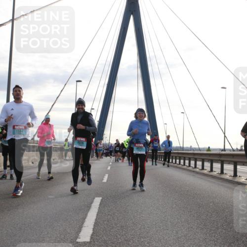 03.10.2024 - Köhlbrandbrückenlauf Jannik Wohlers http://msf.ph/oto/7287004 03.10.2024 09:33:18 Position 1 1584, 1315, 3376, 3377, 2855 meine-sportfotos.de