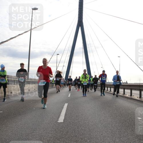 03.10.2024 - Köhlbrandbrückenlauf Jannik Wohlers http://msf.ph/oto/7287084 03.10.2024 09:33:22 Position 1 2899 meine-sportfotos.de