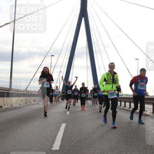 03.10.2024 - Köhlbrandbrückenlauf Jannik Wohlers http://msf.ph/oto/7287296 03.10.2024 09:33:24 Position 1 3271, 3537, 3362, 2946 meine-sportfotos.de