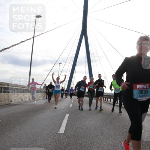 03.10.2024 - Köhlbrandbrückenlauf Jannik Wohlers http://msf.ph/oto/7287361 03.10.2024 09:33:28 Position 1 1815, 1726, 2170, 3693 meine-sportfotos.de