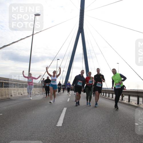 03.10.2024 - Köhlbrandbrückenlauf Jannik Wohlers http://msf.ph/oto/7287363 03.10.2024 09:33:28 Position 1 2170, 2874, 1726, 1815, 3633 meine-sportfotos.de