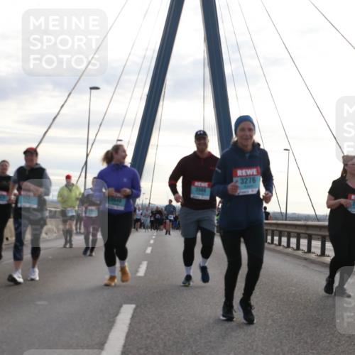 03.10.2024 - Köhlbrandbrückenlauf Jannik Wohlers http://msf.ph/oto/7288396 03.10.2024 09:33:33 Position 1 3649, 3276, 3568, 2591 meine-sportfotos.de