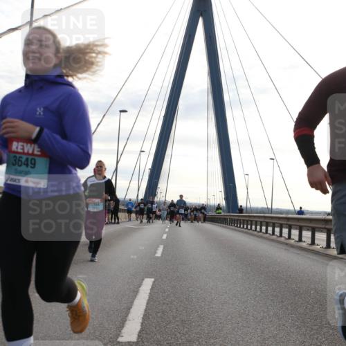 03.10.2024 - Köhlbrandbrückenlauf Jannik Wohlers http://msf.ph/oto/7288412 03.10.2024 09:33:35 Position 1 2177, 3649, 104, 3568 meine-sportfotos.de