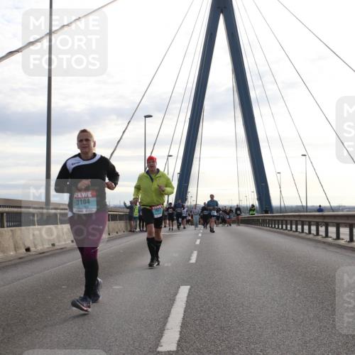 03.10.2024 - Köhlbrandbrückenlauf Jannik Wohlers http://msf.ph/oto/7288422 03.10.2024 09:33:36 Position 1 3104, 2977 meine-sportfotos.de