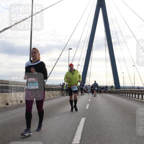 03.10.2024 - Köhlbrandbrückenlauf Jannik Wohlers http://msf.ph/oto/7288423 03.10.2024 09:33:37 Position 1 3104, 2977 meine-sportfotos.de