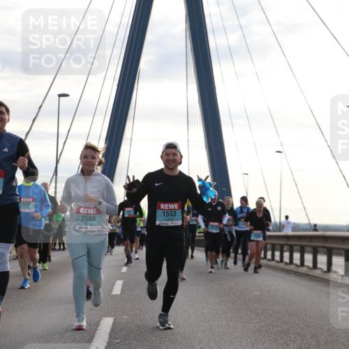 03.10.2024 - Köhlbrandbrückenlauf Jannik Wohlers http://msf.ph/oto/7289164 03.10.2024 09:33:50 Position 1 2692, 2587, 2588, 1553 meine-sportfotos.de