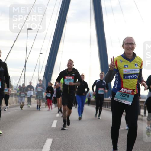 03.10.2024 - Köhlbrandbrückenlauf Jannik Wohlers http://msf.ph/oto/7289298 03.10.2024 09:33:54 Position 1 2345, 3567, 2824, 3675 meine-sportfotos.de