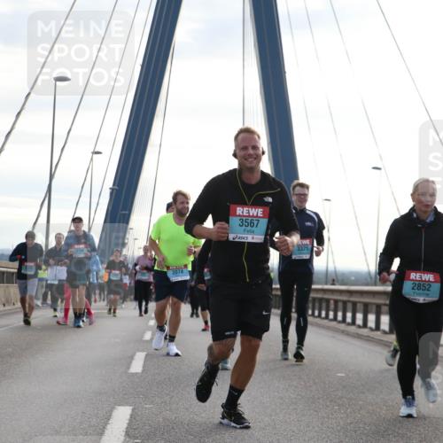 03.10.2024 - Köhlbrandbrückenlauf Jannik Wohlers http://msf.ph/oto/7289330 03.10.2024 09:33:56 Position 1 3022, 3705, 3108, 3074, 3567, 3325, 2852, 29 meine-sportfotos.de