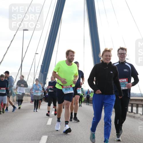 03.10.2024 - Köhlbrandbrückenlauf Jannik Wohlers http://msf.ph/oto/7289926 03.10.2024 09:33:58 Position 1 3035, 3705, 3411, 3074, 24, 8325 meine-sportfotos.de