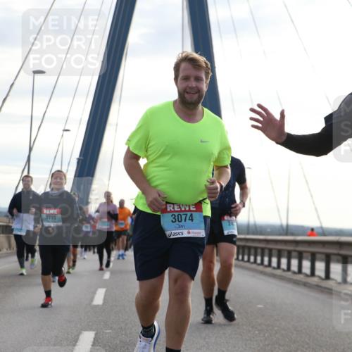 03.10.2024 - Köhlbrandbrückenlauf Jannik Wohlers http://msf.ph/oto/7289956 03.10.2024 09:33:59 Position 1 3705, 3710, 3074 meine-sportfotos.de