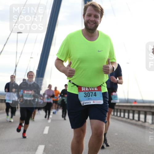 03.10.2024 - Köhlbrandbrückenlauf Jannik Wohlers http://msf.ph/oto/7289966 03.10.2024 09:34:00 Position 1 3705, 3710, 3074 meine-sportfotos.de