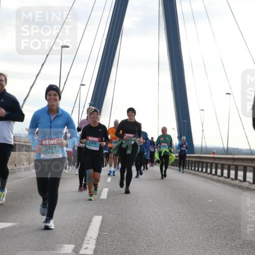 03.10.2024 - Köhlbrandbrückenlauf Jannik Wohlers http://msf.ph/oto/7290036 03.10.2024 09:34:03 Position 1 3192, 3411, 2909 meine-sportfotos.de