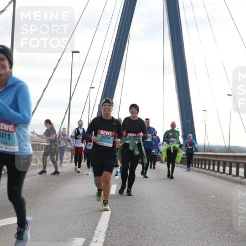 03.10.2024 - Köhlbrandbrückenlauf Jannik Wohlers http://msf.ph/oto/7290057 03.10.2024 09:34:04 Position 1 3192, 3411, 2909 meine-sportfotos.de