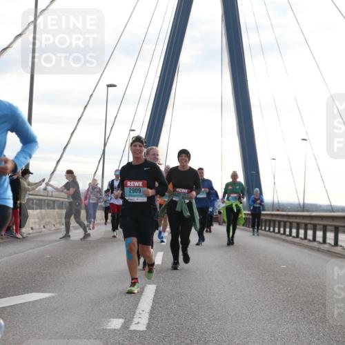 03.10.2024 - Köhlbrandbrückenlauf Jannik Wohlers http://msf.ph/oto/7290067 03.10.2024 09:34:04 Position 1 3411, 2909 meine-sportfotos.de