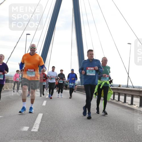 03.10.2024 - Köhlbrandbrückenlauf Jannik Wohlers http://msf.ph/oto/7291497 03.10.2024 09:34:08 Position 1 2996, 3065, 3718, 3398 meine-sportfotos.de