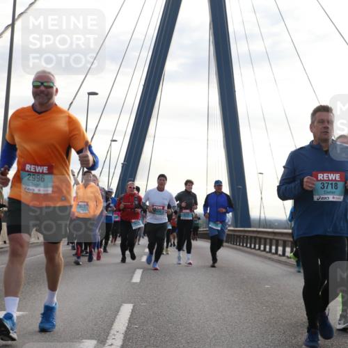 03.10.2024 - Köhlbrandbrückenlauf Jannik Wohlers http://msf.ph/oto/7291510 03.10.2024 09:34:09 Position 1 3065, 2996, 2657, 430, 3232, 3718 meine-sportfotos.de