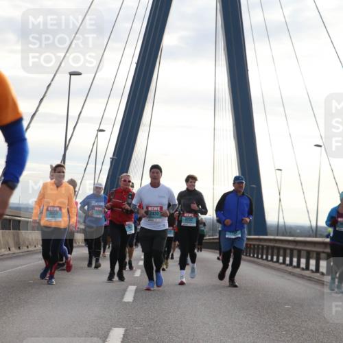 03.10.2024 - Köhlbrandbrückenlauf Jannik Wohlers http://msf.ph/oto/7291675 03.10.2024 09:34:10 Position 1 2996, 2430, 2657, 3232, 3672, 37 meine-sportfotos.de