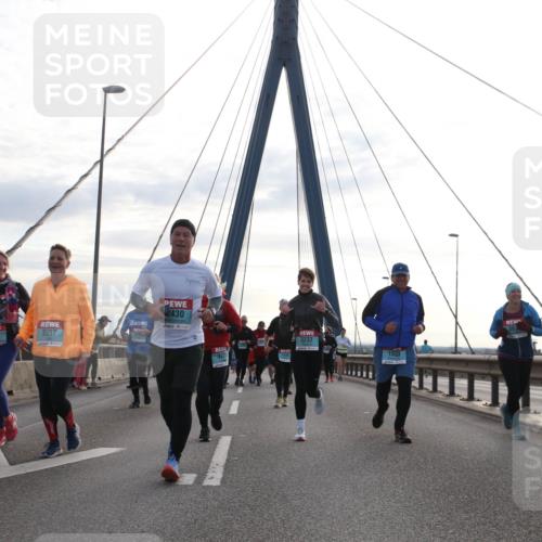 03.10.2024 - Köhlbrandbrückenlauf Jannik Wohlers http://msf.ph/oto/7292705 03.10.2024 09:34:13 Position 1 2535, 2657, 2430, 1426, 3232, 1853 meine-sportfotos.de