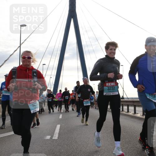 03.10.2024 - Köhlbrandbrückenlauf Jannik Wohlers http://msf.ph/oto/7292773 03.10.2024 09:34:15 Position 1 329, 3226, 1426, 735, 3232, 1853 meine-sportfotos.de