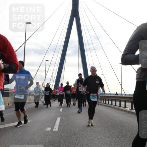 03.10.2024 - Köhlbrandbrückenlauf Jannik Wohlers http://msf.ph/oto/7292792 03.10.2024 09:34:16 Position 1 3226, 1426, 730, 3232 meine-sportfotos.de