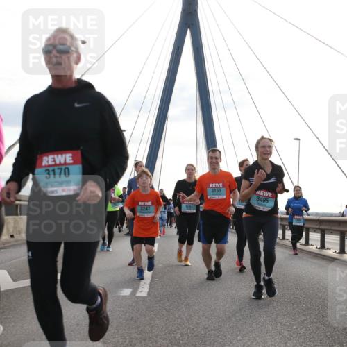 03.10.2024 - Köhlbrandbrückenlauf Jannik Wohlers http://msf.ph/oto/7294525 03.10.2024 09:34:21 Position 1 3171, 3170, 1267, 3247, 3155, 3495, 2204, 3189 meine-sportfotos.de