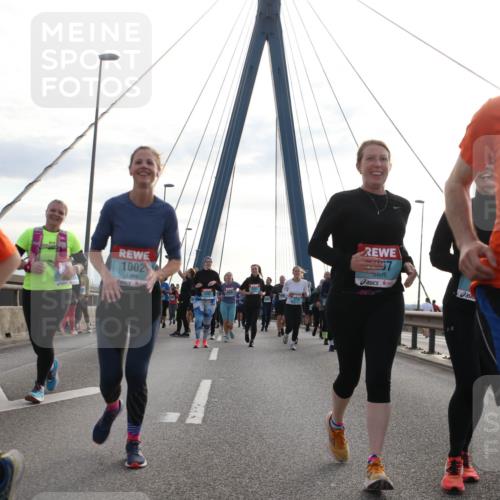 03.10.2024 - Köhlbrandbrückenlauf Jannik Wohlers http://msf.ph/oto/7294617 03.10.2024 09:34:23 Position 1 1247, 1002, 3155 meine-sportfotos.de