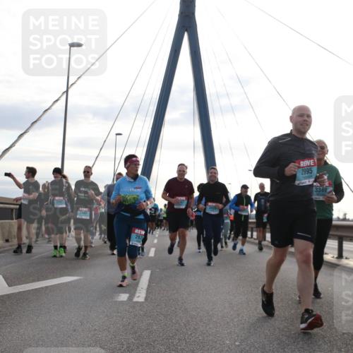03.10.2024 - Köhlbrandbrückenlauf Jannik Wohlers http://msf.ph/oto/7295810 03.10.2024 09:34:29 Position 1 2442, 2444, 267, 307, 3439, 2995, 3349 meine-sportfotos.de