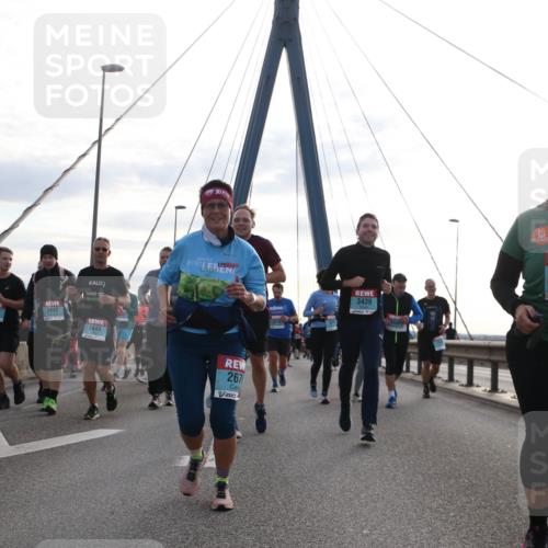 03.10.2024 - Köhlbrandbrückenlauf Jannik Wohlers http://msf.ph/oto/7295860 03.10.2024 09:34:30 Position 1 2181, 2442, 2444, 267, 3349, 3439 meine-sportfotos.de