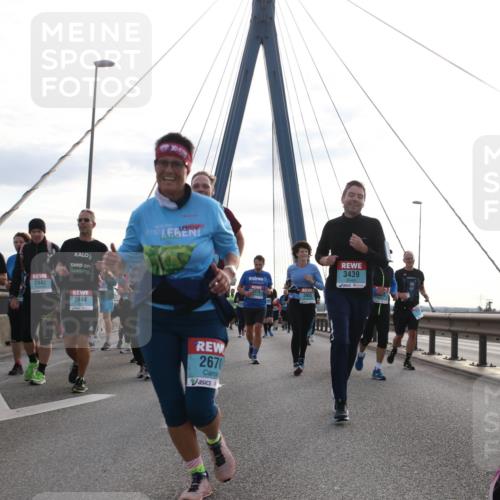 03.10.2024 - Köhlbrandbrückenlauf Jannik Wohlers http://msf.ph/oto/7295871 03.10.2024 09:34:31 Position 1 2181, 2442, 2444, 2670, 3439 meine-sportfotos.de