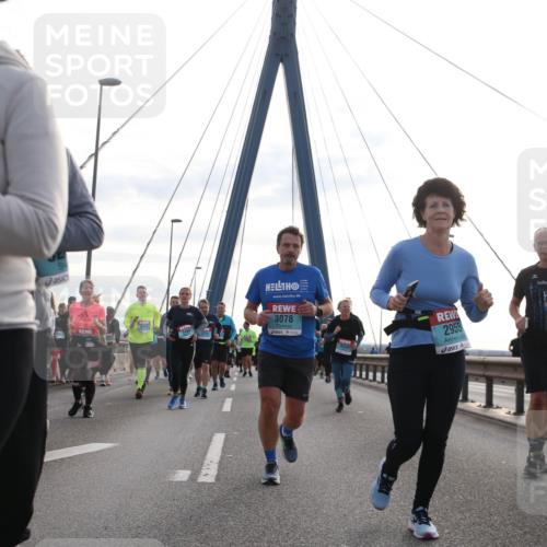 03.10.2024 - Köhlbrandbrückenlauf Jannik Wohlers http://msf.ph/oto/7295980 03.10.2024 09:34:33 Position 1 3012, 3078, 2955, 1588 meine-sportfotos.de