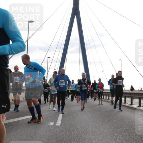 03.10.2024 - Köhlbrandbrückenlauf Jannik Wohlers http://msf.ph/oto/7297087 03.10.2024 09:34:40 Position 1 2344, 3229, 2900, 2136, 3031, 3447 meine-sportfotos.de