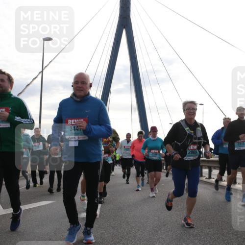 03.10.2024 - Köhlbrandbrückenlauf Jannik Wohlers http://msf.ph/oto/7297153 03.10.2024 09:34:42 Position 1 363, 3447, 3721, 2969, 2168, 2315, 3031 meine-sportfotos.de