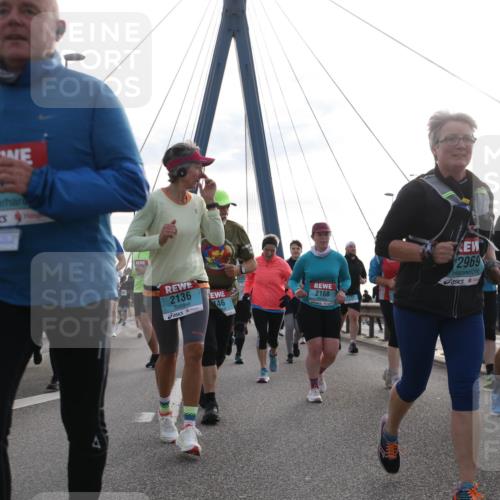 03.10.2024 - Köhlbrandbrückenlauf Jannik Wohlers http://msf.ph/oto/7297840 03.10.2024 09:34:42 Position 1 2969, 2136, 146, 2168, 2315 meine-sportfotos.de
