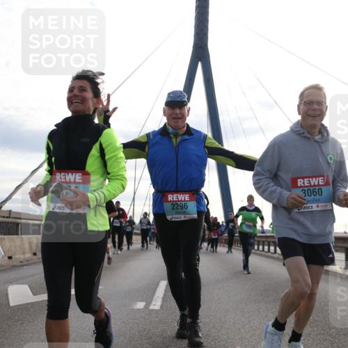03.10.2024 - Köhlbrandbrückenlauf Jannik Wohlers http://msf.ph/oto/7300537 03.10.2024 09:35:05 Position 1 2296, 3060 meine-sportfotos.de