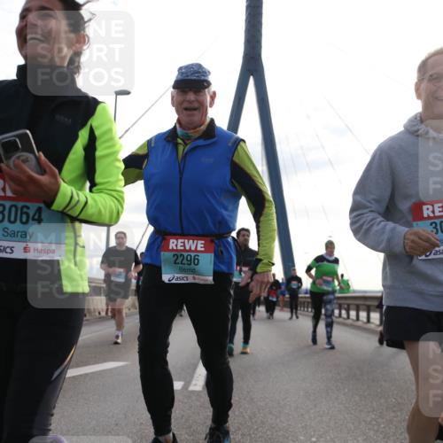 03.10.2024 - Köhlbrandbrückenlauf Jannik Wohlers http://msf.ph/oto/7300543 03.10.2024 09:35:05 Position 1 3064, 2296, 3060 meine-sportfotos.de