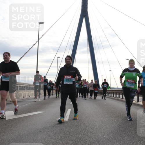 03.10.2024 - Köhlbrandbrückenlauf Jannik Wohlers http://msf.ph/oto/7300583 03.10.2024 09:35:07 Position 1 3085, 2183, 3380, 2825 meine-sportfotos.de
