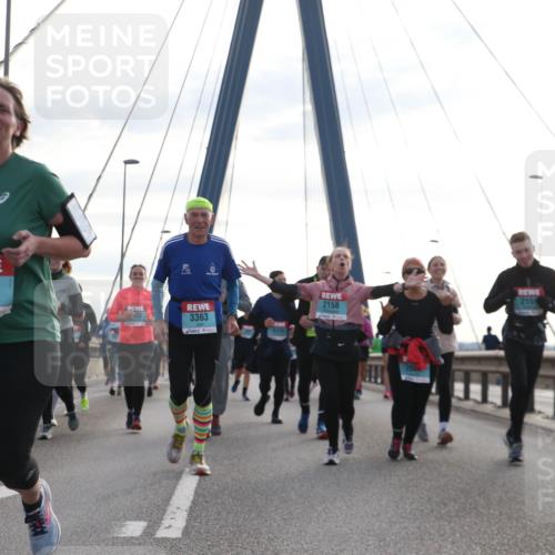 03.10.2024 - Köhlbrandbrückenlauf Jannik Wohlers http://msf.ph/oto/7300638 03.10.2024 09:35:10 Position 1 2950, 35, 3363, 2158, 266, 2159 meine-sportfotos.de
