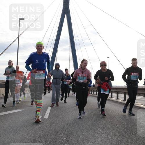 03.10.2024 - Köhlbrandbrückenlauf Jannik Wohlers http://msf.ph/oto/7300701 03.10.2024 09:35:12 Position 1 2590, 2623, 3363, 2158, 2159 meine-sportfotos.de