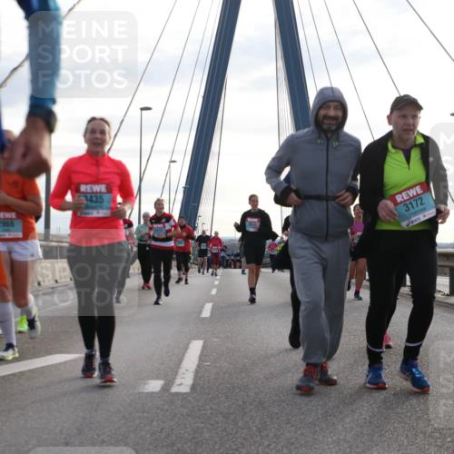 03.10.2024 - Köhlbrandbrückenlauf Jannik Wohlers http://msf.ph/oto/7300738 03.10.2024 09:35:13 Position 1 863, 2965, 3435, 3432, 3172 meine-sportfotos.de